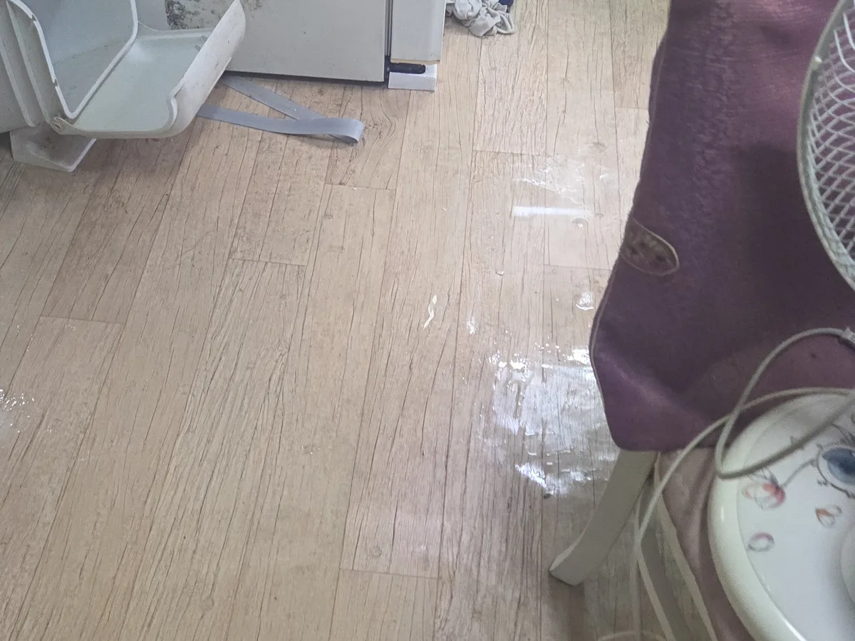 의왕시 왕곡동 사무실 가전 창고 위생청소 사례 - 행진크린