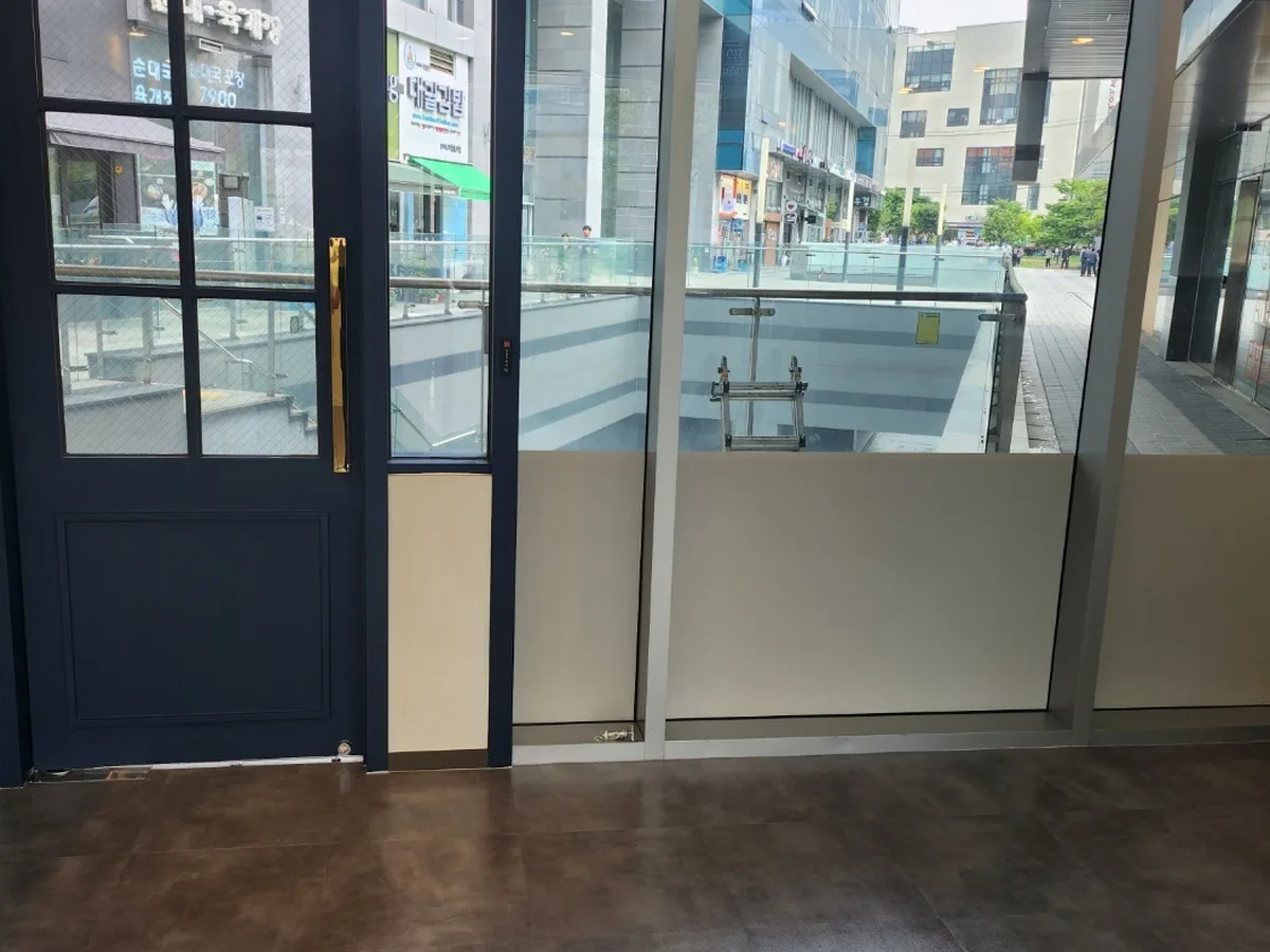 안산시 단원구 선감동 점포 카운터 검사실 위생청소 사례 - 행진크린